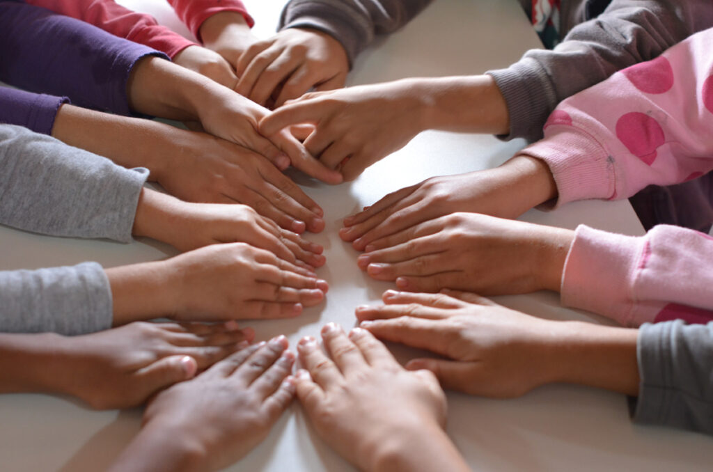 Escola comunitária cirandas cria rede de apoio a famílias e crianças em situação de vulnerabilidade