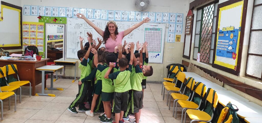 Parceria do PAFE com INOV qualifica a formação de professores e funcionários da escola