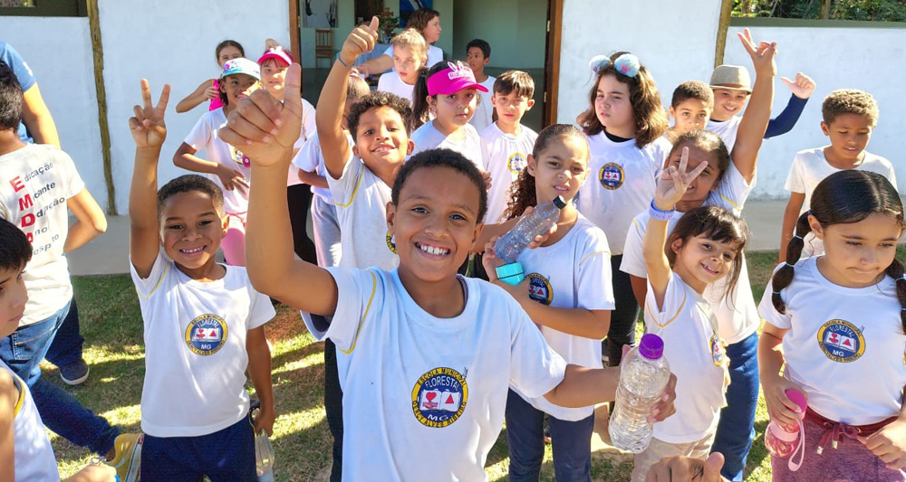 Na CSAA Confraria da Horta, a agrofloresta se transforma em sala de aula, conectando pessoas e natureza