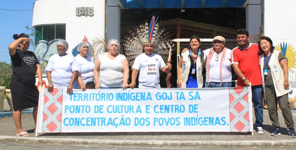 A reconstrução de comunidades através da compostagem e da economia solidária